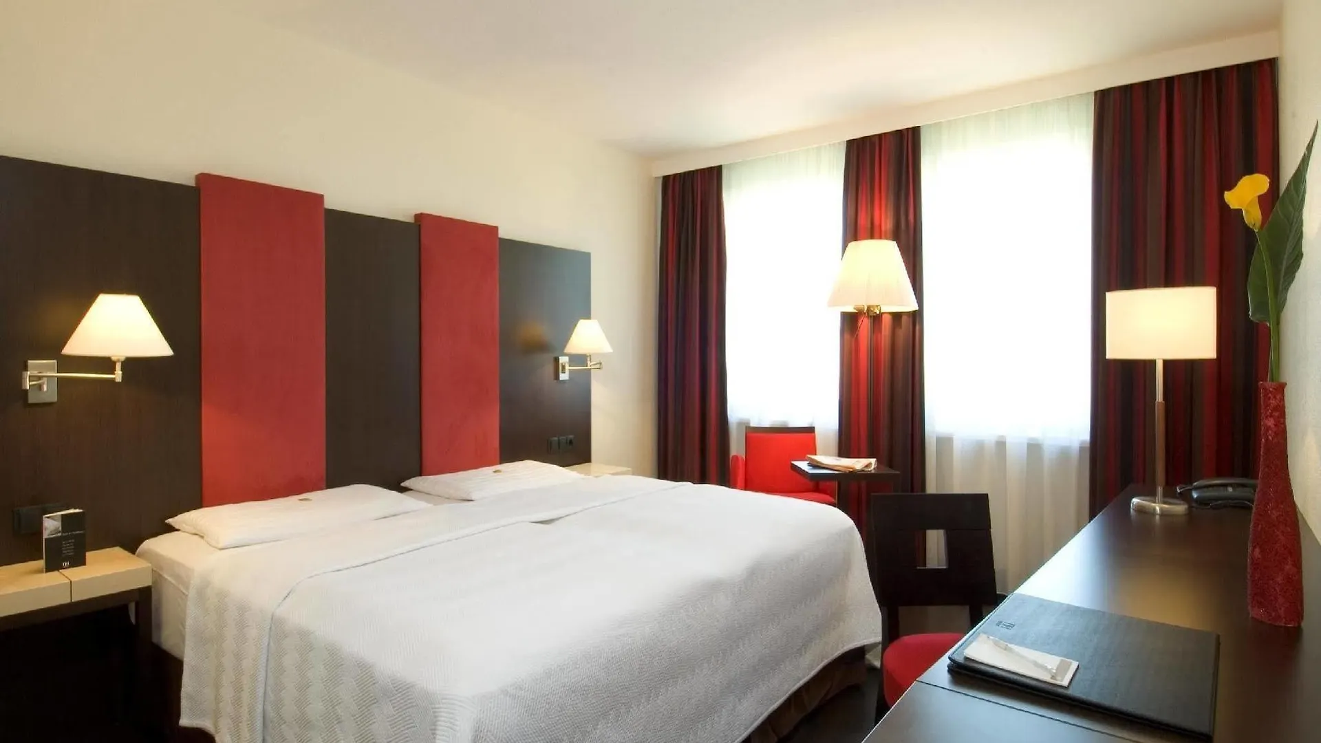 Nh Collection Salzburg City contacts